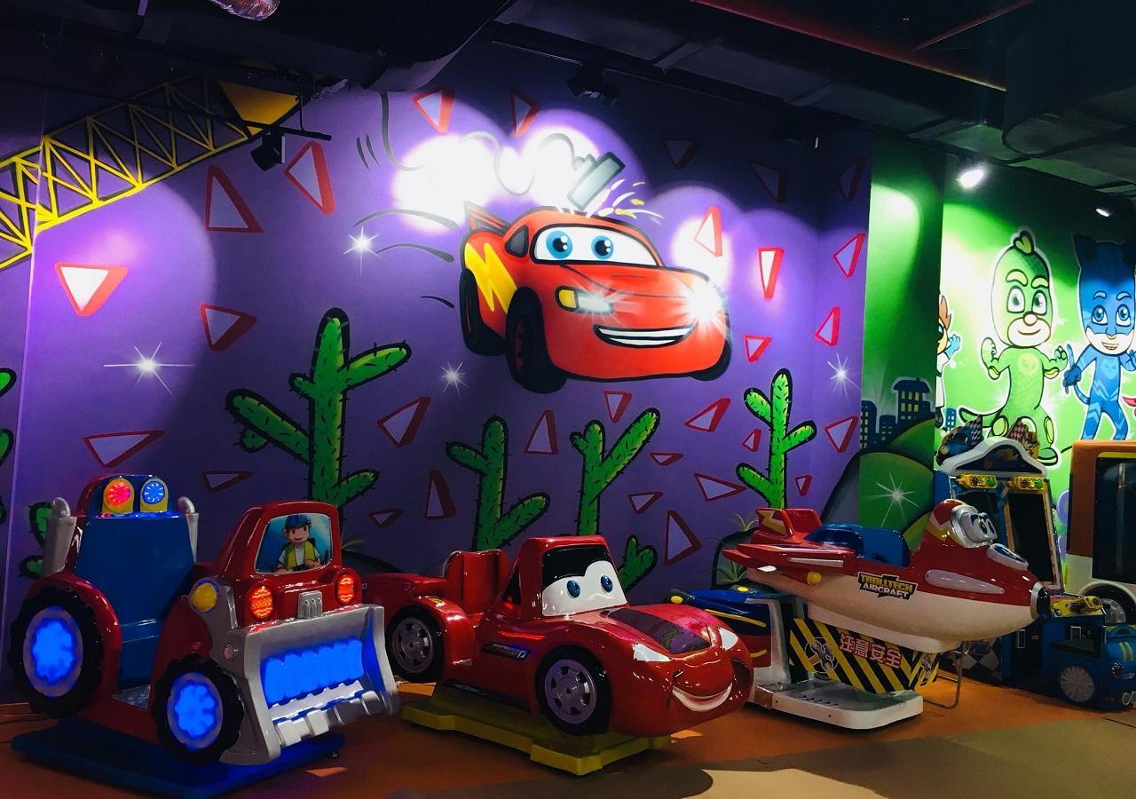 Euphoria Batumi Convention & Casino Hotel Exterior foto The Cars section of the Disney Junior Playhouse